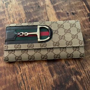 Authentic Gucci wallet